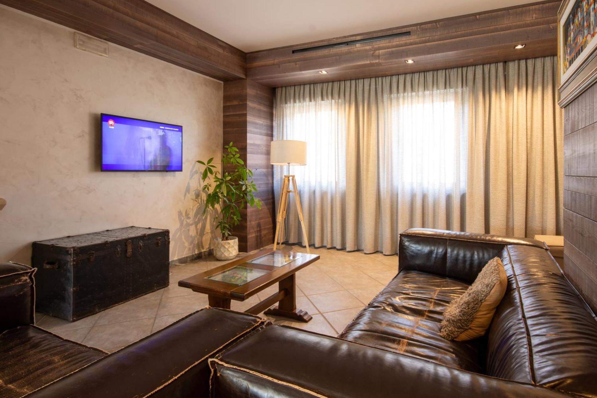 Hotel Don Luis Кастель-ді-Сангро Екстер'єр фото