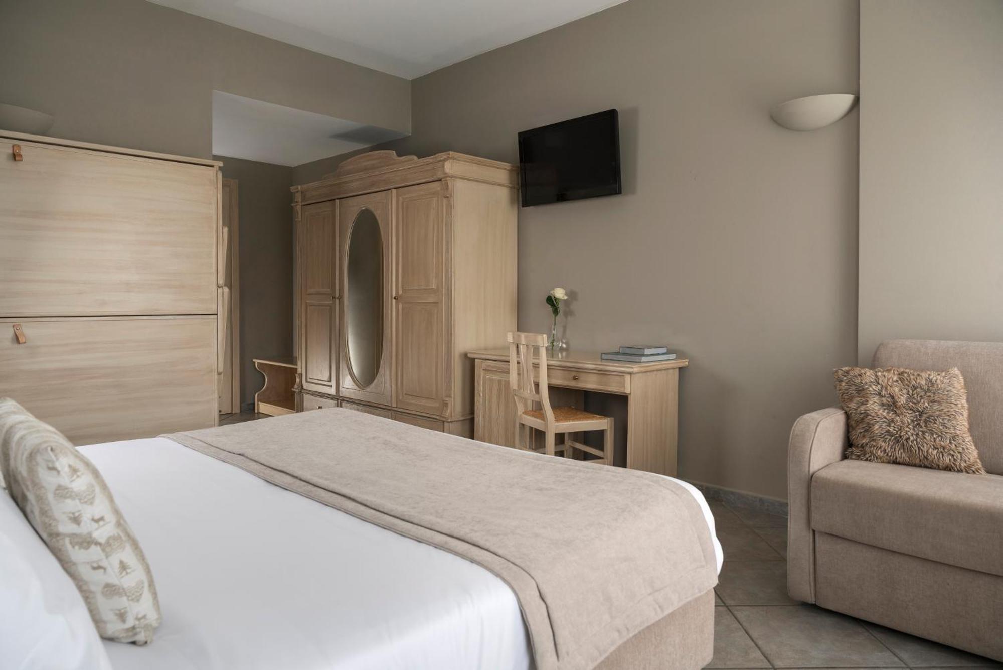 Hotel Don Luis Кастель-ді-Сангро Екстер'єр фото