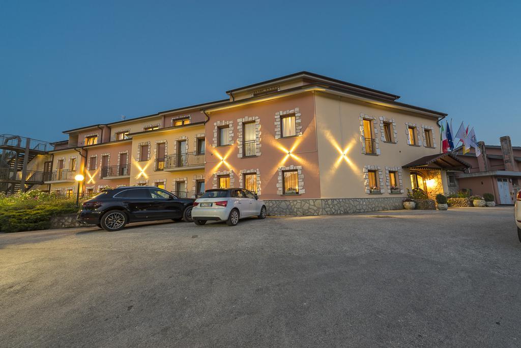 Hotel Don Luis Кастель-ді-Сангро Екстер'єр фото
